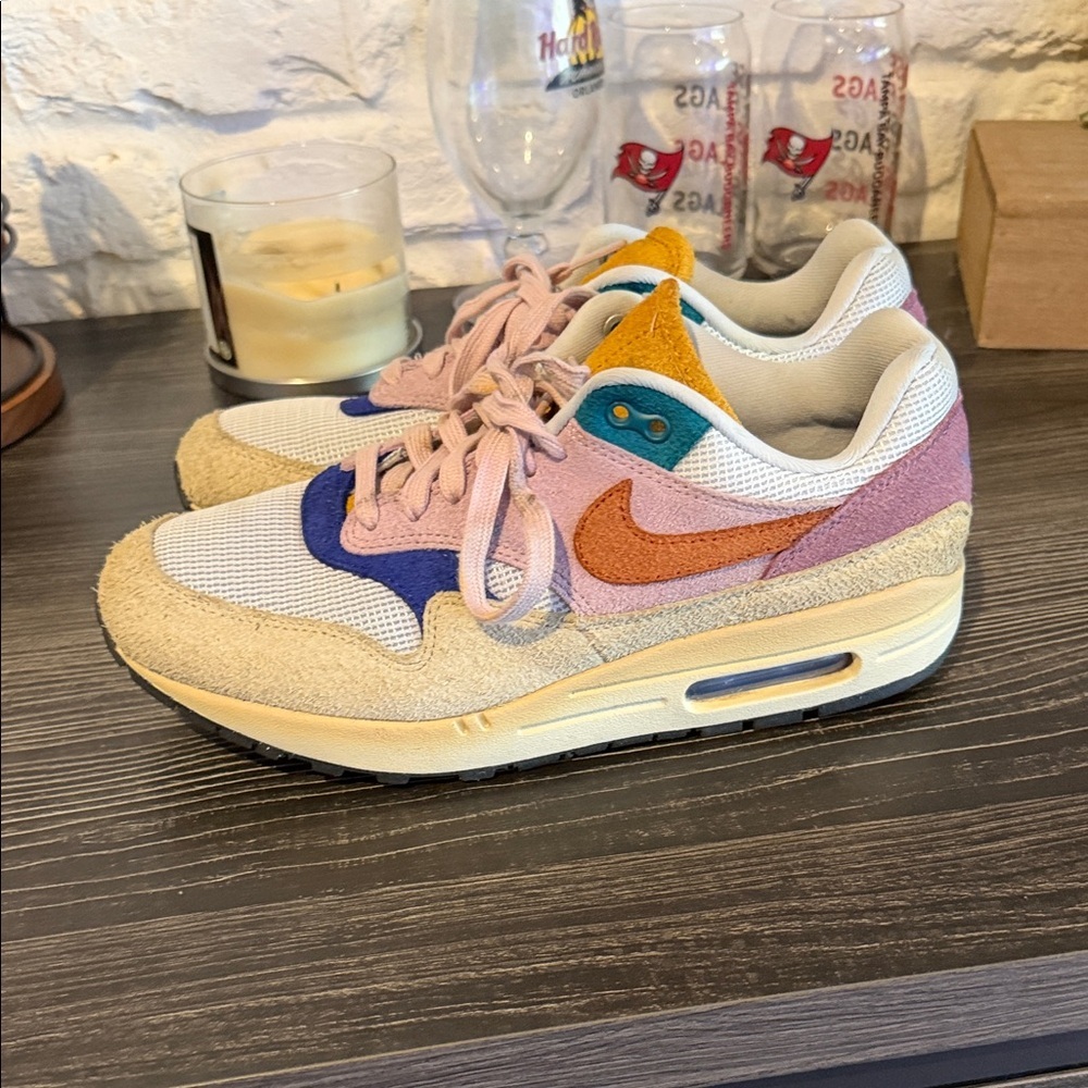 NEW RARE Nike Air Max 1 ‘87 PRM Tan Lines Running Shoes
Women’s 9.5 - Picture 3 of 8